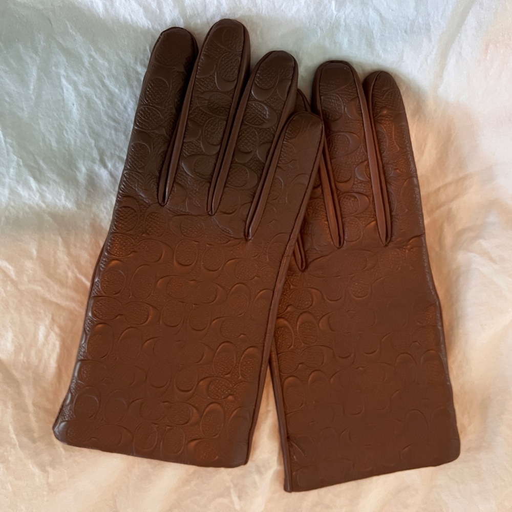 COACH SIGNATURE LINED LEATHER "TECH" GLOVES SIZE 7.5 BROWN
Like new